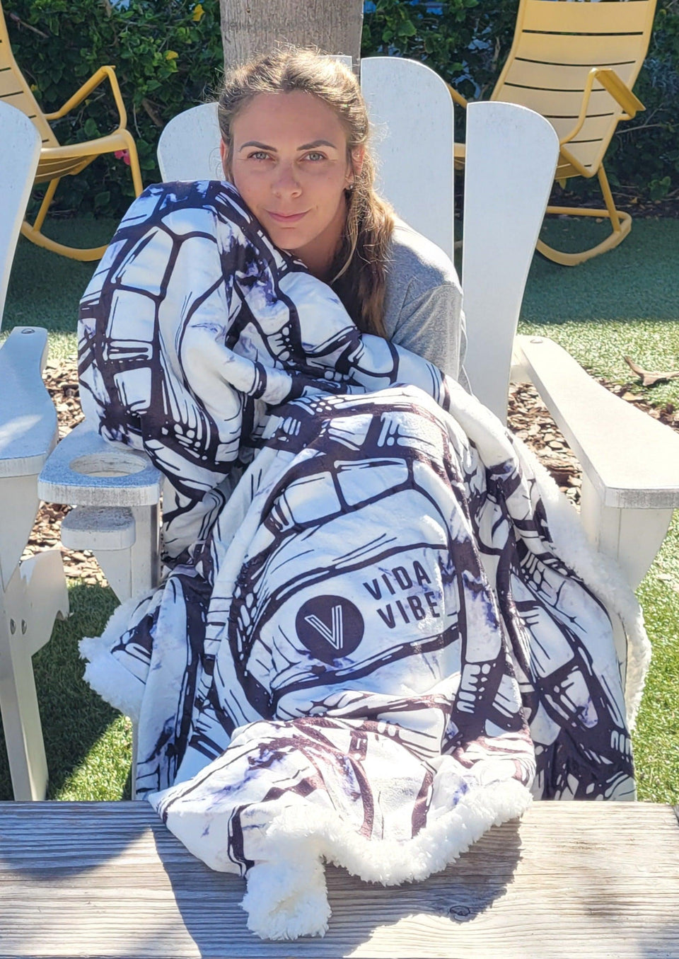 VidaVibe Volleyball Black & White Sherpa Blanket - VidaVibe